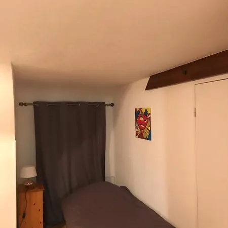 Le De La Tourette Dom wakacyjny